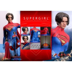   előrendelhető The Flash hot toys Movie Masterpiece  1/6 Supergirl 28 cm